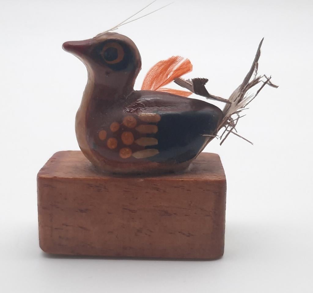 Vintage houten vogel puntenslijper met echte veertjes, Ophalen of Verzenden, Gebruikt