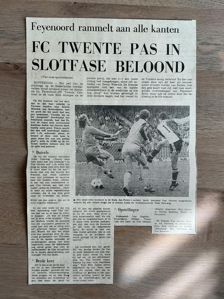 Voetbal krantenartikel Feyenoord FC Twente december 1979, Ophalen of Verzenden, Knipsel(s)