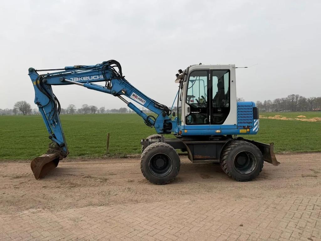 Takeuchi TB 175 WD Bandenkraan (bj 2007), Graafmachine