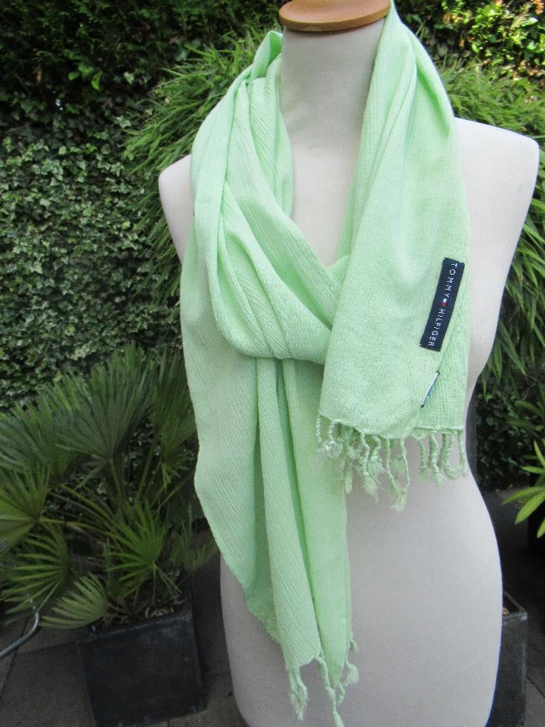 SJAAL Tommy Hilfiger zeegroen/blauw nieuw 50x200 cm € 15, Kleding | Dames, Mutsen, Sjaals en Handschoenen, Maat 46/48 (XL) of groter