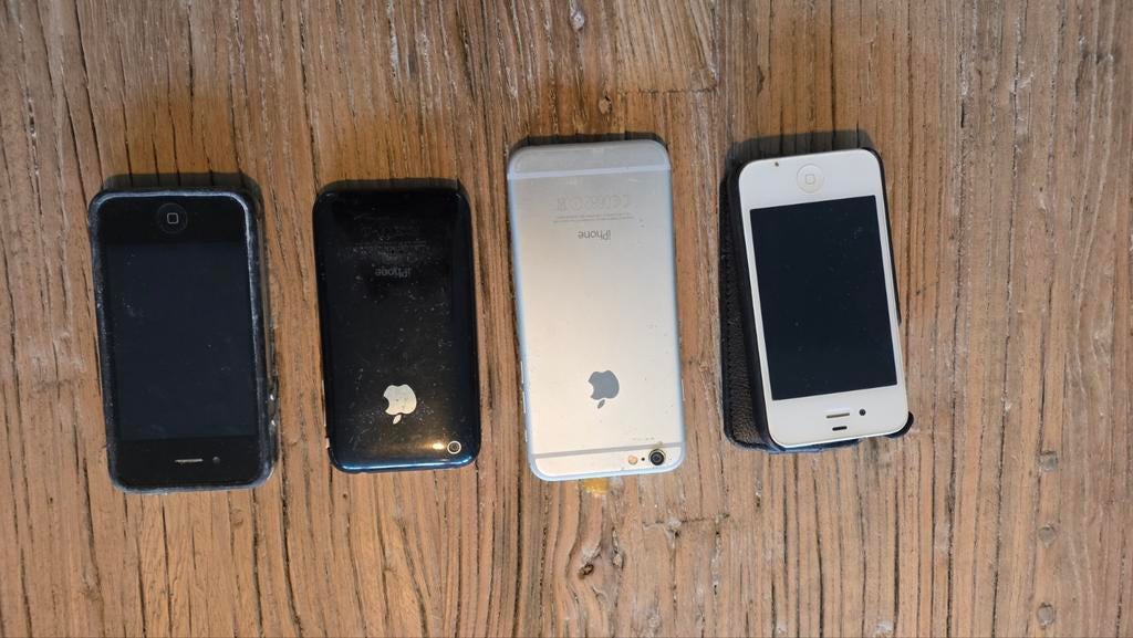 Vier oudere iPhones, Telecommunicatie, Mobiele telefoons | Apple iPhone, Ophalen of Verzenden