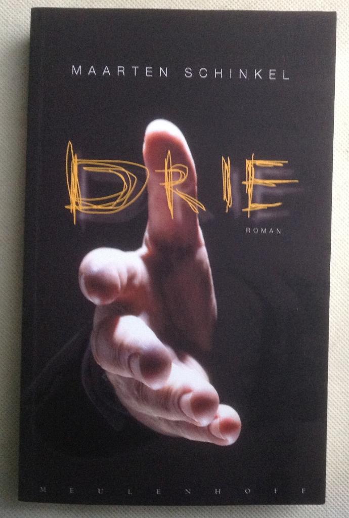 Drie  Maarten Schinkel, Boeken, Romans, Zo goed als nieuw, Verzenden