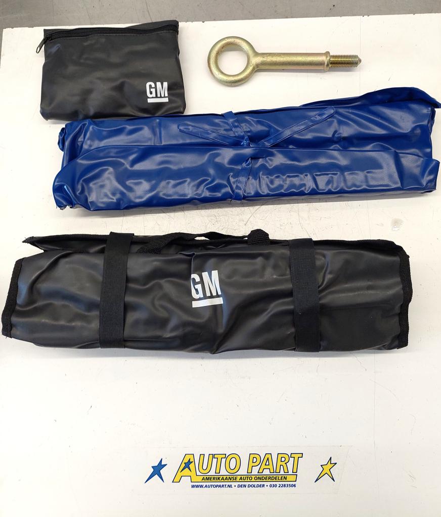 Cadillac STS road service kit 2005-2011, Gebruikt, Info@gm.com, Ophalen of Verzenden, P.O. BOX 33170 Detroit, MI 48232-5170