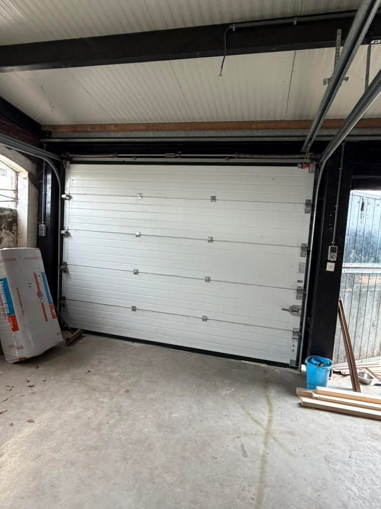 overheaddeur 3230 x 2390 mm incl. rails + veren (2019), Doe-het-zelf en Verbouw, Deuren en Horren, Ophalen, Gebruikt, Garagedeur