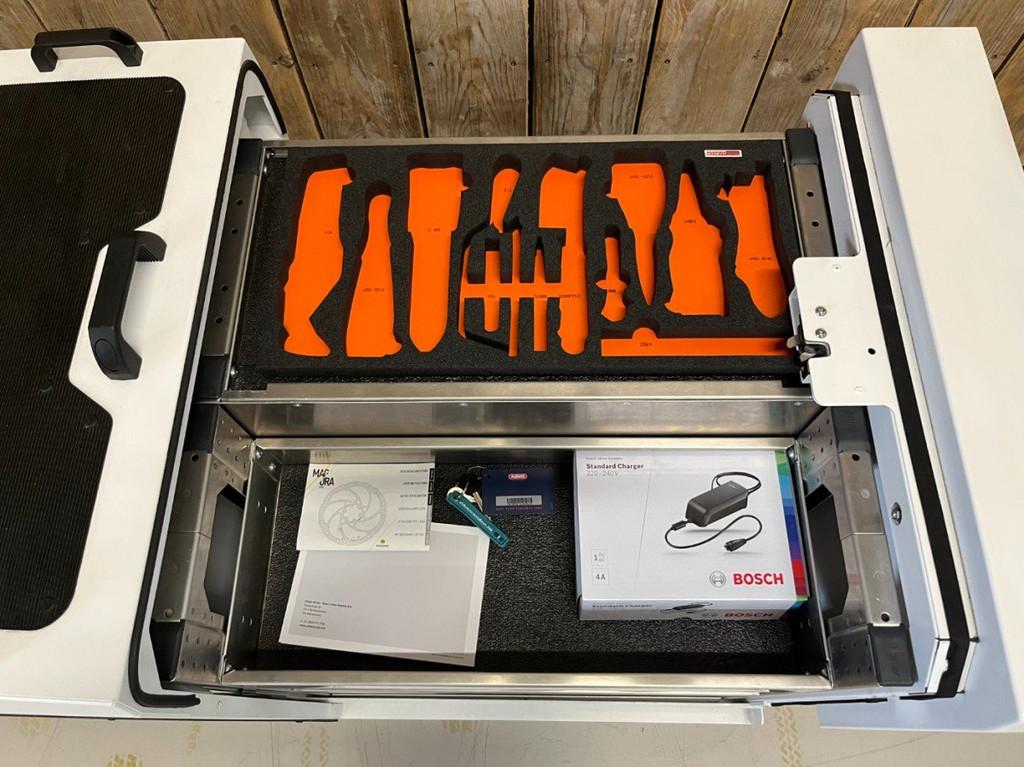 Urban Arrow Cargo L met Craft box Zwart 2022, Overige merken, Gebruikt, -, - 0
-, NL