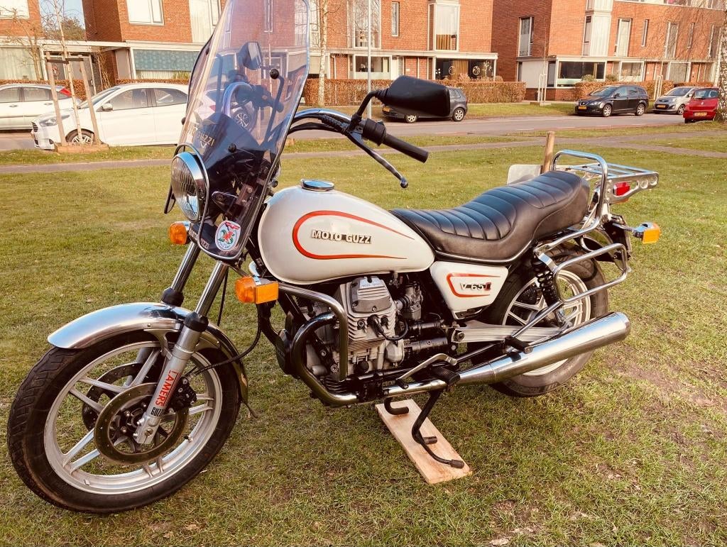 Moto guzzi v65c Belastingvrij!, Motoren, Motoren | Moto Guzzi, 2 cilinders, Motorrijbewijs A, Particulier, Meer dan 35 kW