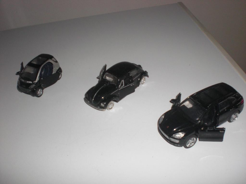 5 auto,s waarvan 2 met geluid, Ophalen, Jongen of Meisje