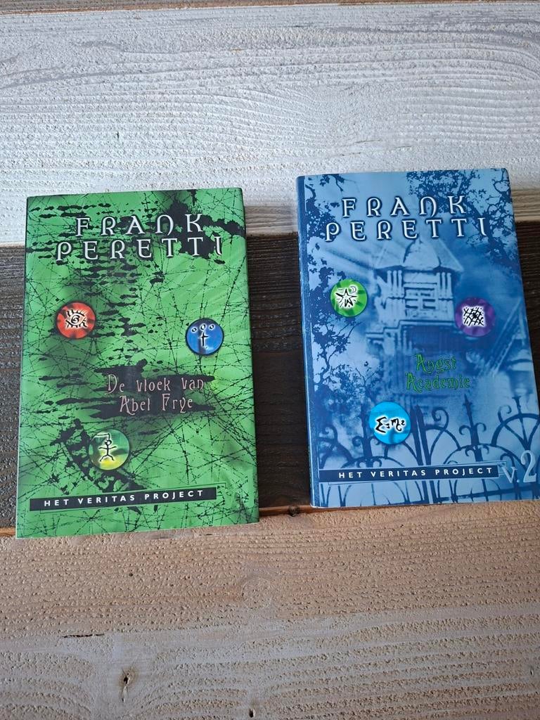 2 boeken Frank Peretti - Het Veritas Project, Boeken, Ophalen, Gelezen, Frank Peretti