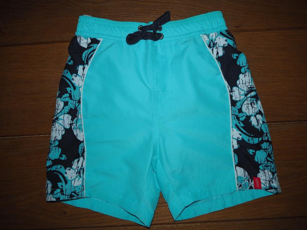 Zwembroek / bermuda van ESPRIT maat 116 - 122 ZGAN, Sport- of Zwemkleding, Ophalen of Verzenden, Zo goed als nieuw, Esprit