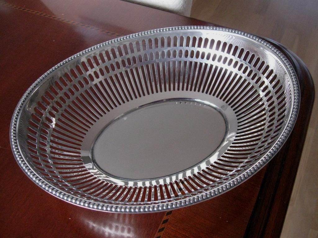 1 VKB, verzilverde / brood schaal zie foto's, Ophalen of Verzenden