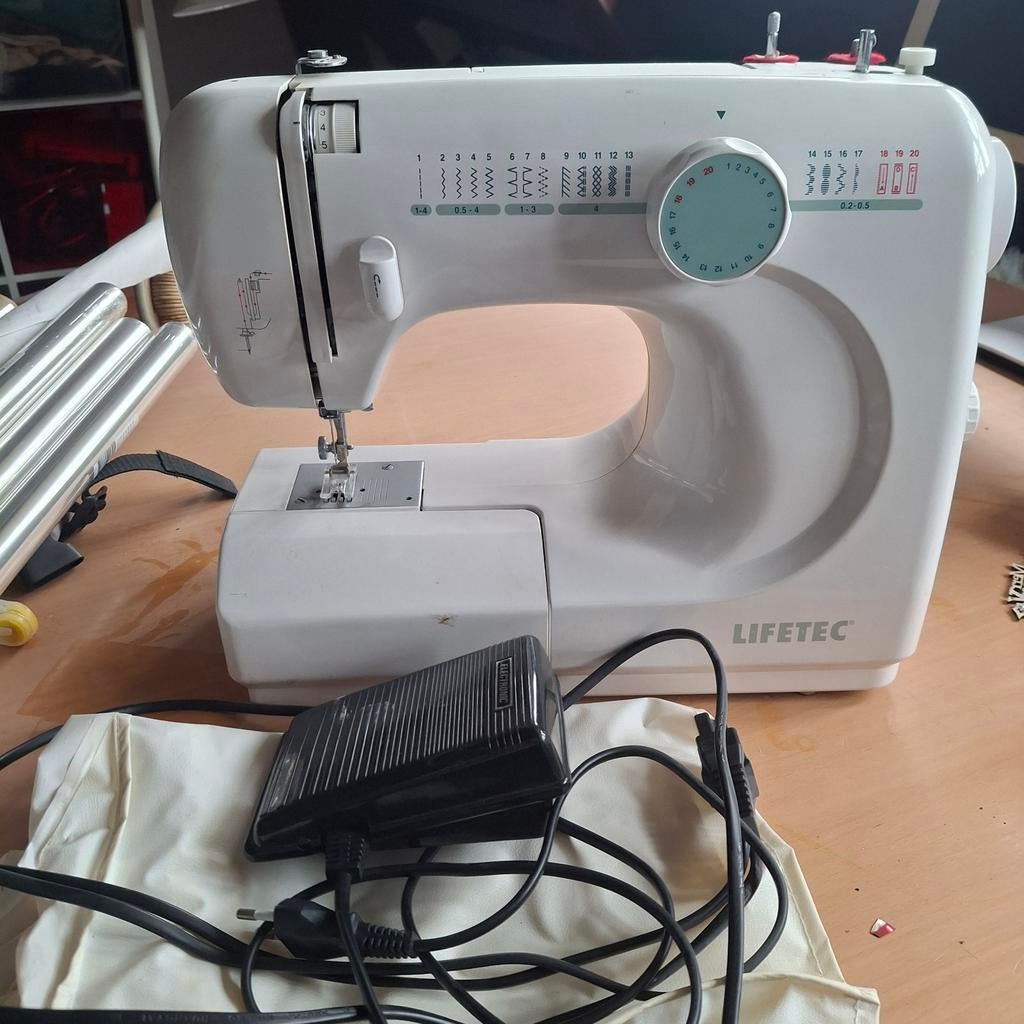 Naaimachine LIFETEC - Perfect voor beginners, Ophalen of Verzenden, Gebruikt, Naaimachine, Overige merken