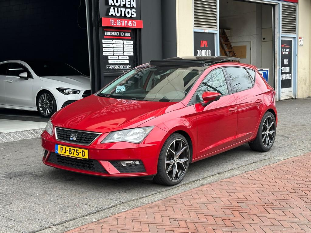 Seat Leon 1.0 EcoTSI Style Aut Leer Navi Carplay Pano, Gebruikt, Euro 6, Leon, Origineel Nederlands