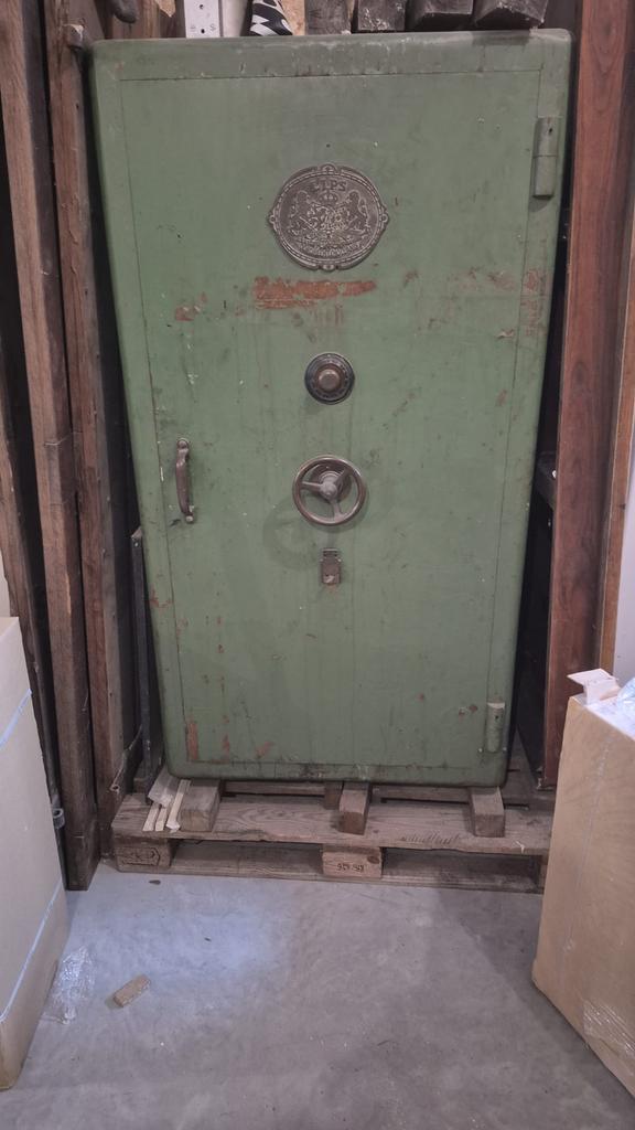 Antieke kluis lips, Huis en Inrichting, Brandblussers en Brandkasten, Ophalen of Verzenden, Zo goed als nieuw