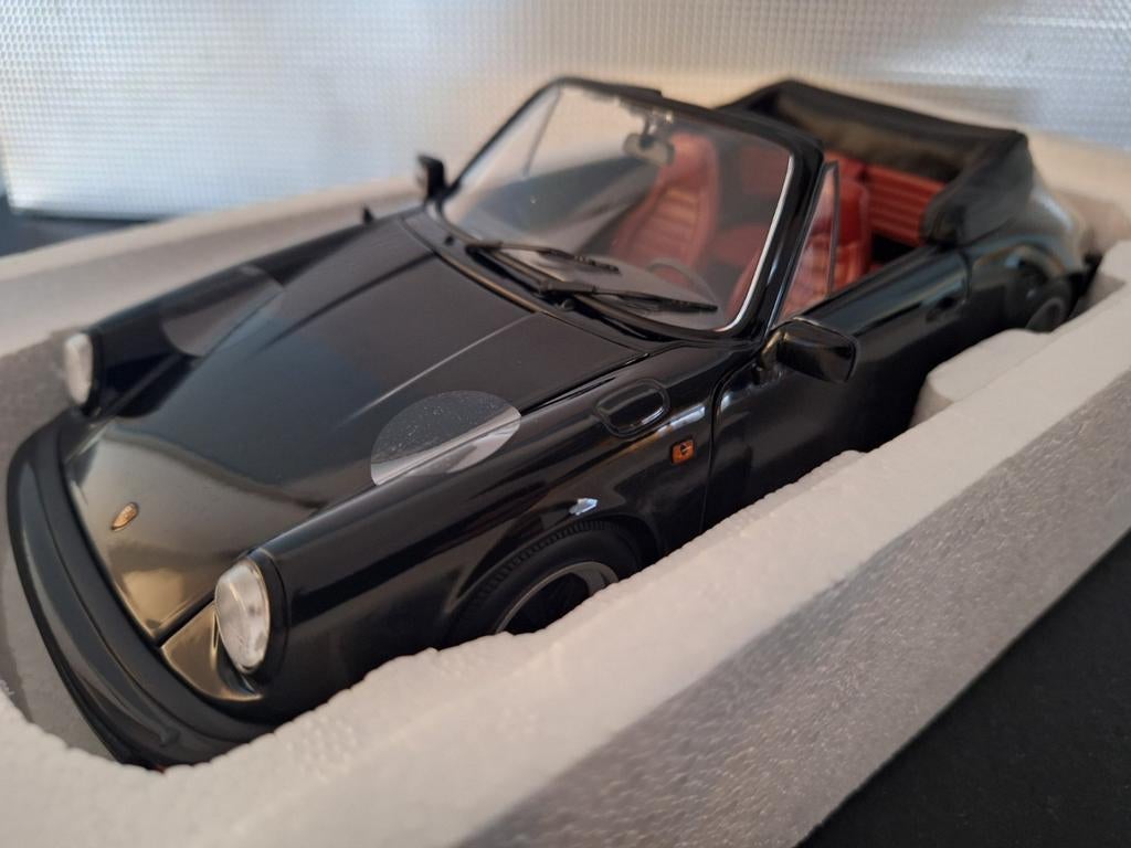 Porsche 911 Carrerra 3.2 Cabriolet 1983 Schaal 1:18, Minichamps, Auto, Nieuw, Ophalen of Verzenden