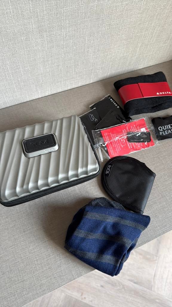 Tumi Delta toilettas hardcase Amenitycase, Ophalen of Verzenden, Nieuw, Grijs, Heer of Dame