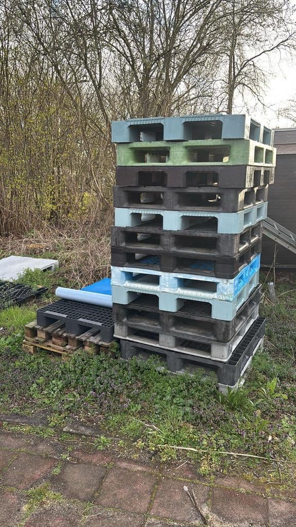 14 zware plastic pallets, Ophalen, 100 cm of meer, 60 cm of meer, Overige typen