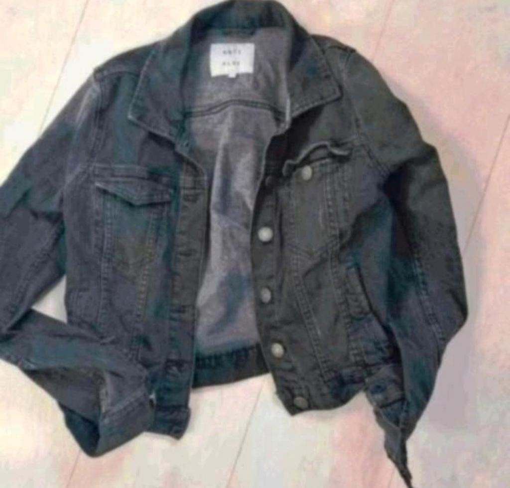 Spijkerjas maat XS
merk anti blue, Anti Blue, Zwart, Ophalen of Verzenden, Zo goed als nieuw