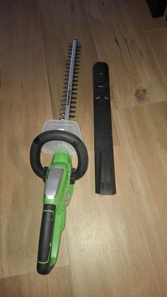 Zo goed als nieuwe Florabest heggeschaar, zonder accu., Ophalen, Zo goed als nieuw, Accu