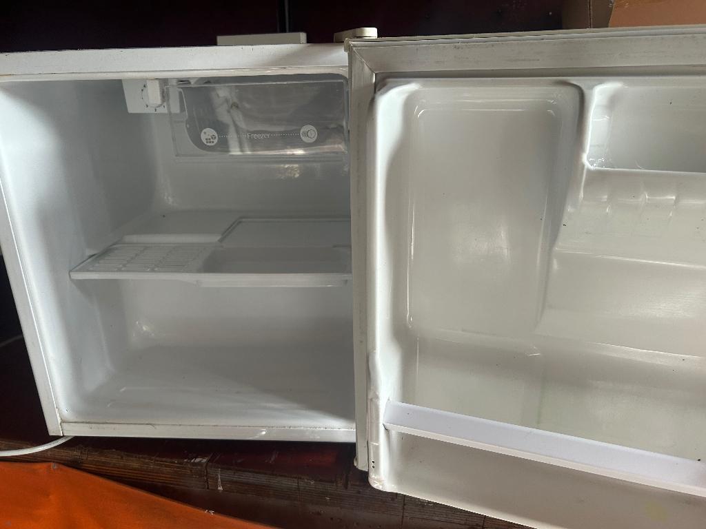 Koelkast camping, Witgoed en Apparatuur, Koelkasten en IJskasten, Ophalen, Zonder vriesvak, Minder dan 45 cm, Minder dan 85 cm