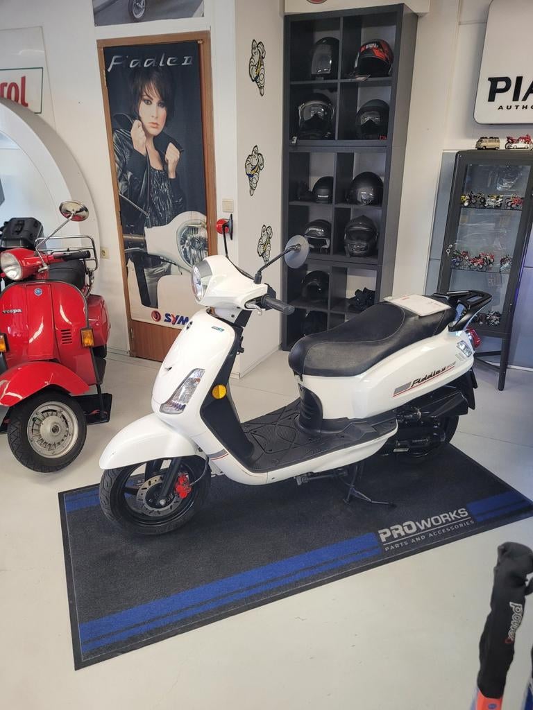 Sym Fiddle Bouwjaar 2022 AANBIEDING!, Ophalen, Sym, Sym, Zo goed als nieuw