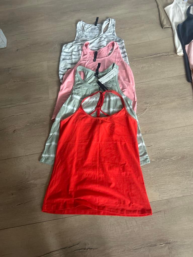 4 Hemdjes/Topjes: 3x 10Days, 1x Summum, Overige kleuren, Maat 42/44 (L), Ophalen of Verzenden, Zo goed als nieuw