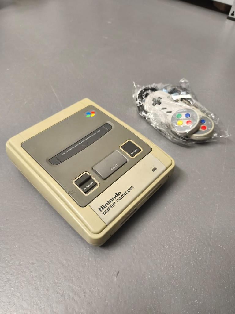 Super Famicom Console - Japanse Import, Spelcomputers en Games, Spelcomputers | Nintendo Super NES, Ophalen of Verzenden, Zo goed als nieuw