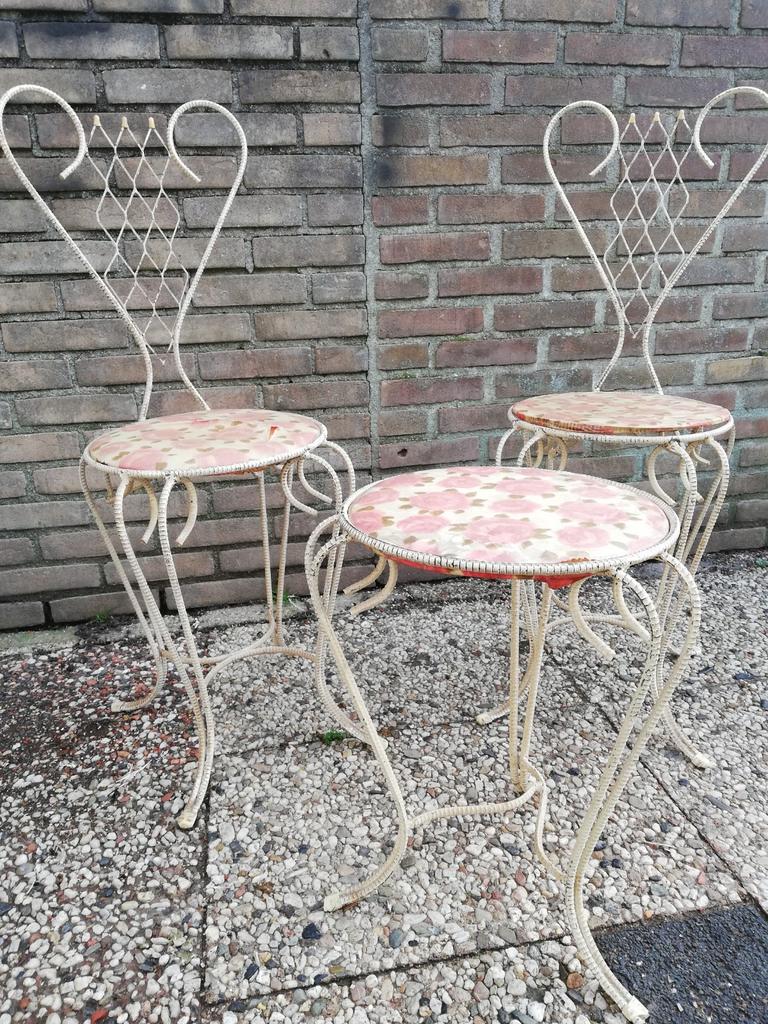 Tuinset. Metaal. Ca 1900/1930. 3 delig., Tuin en Terras, Tuinsets en Loungesets, Overige materialen, Bijzettafel, Tuinset, Ophalen