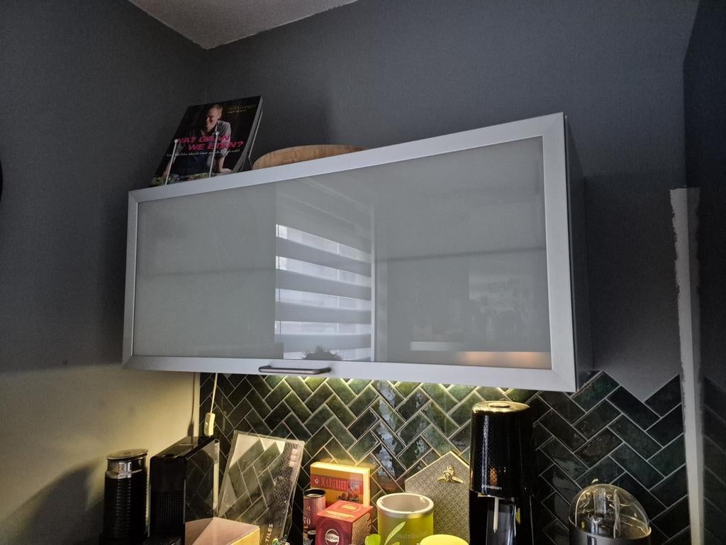 IKEA Factum bovenkast met Avsikt glazen deur, Ophalen, Wit, 50 tot 100 cm, Zo goed als nieuw