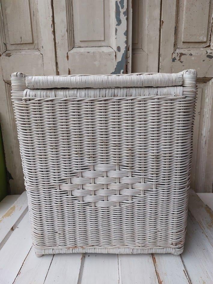 Gevlochten rotan mand met deksel, -, Vierkant, Ophalen of Verzenden, Zo goed als nieuw