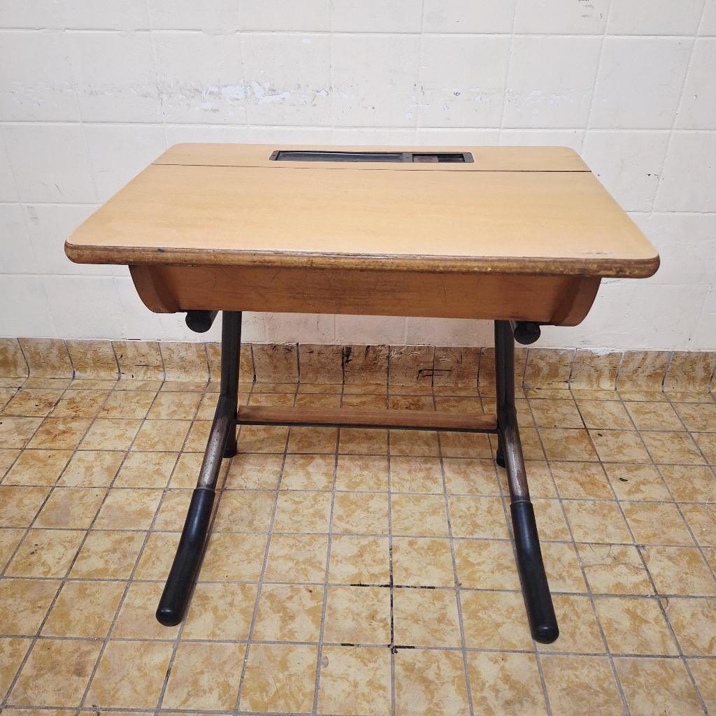Jaren 50 Schoolbankje / Tafeltje / Bureautje met Klep, Kinderen en Baby's, Kinderkamer | Tafels en Stoelen, Ophalen, Gebruikt