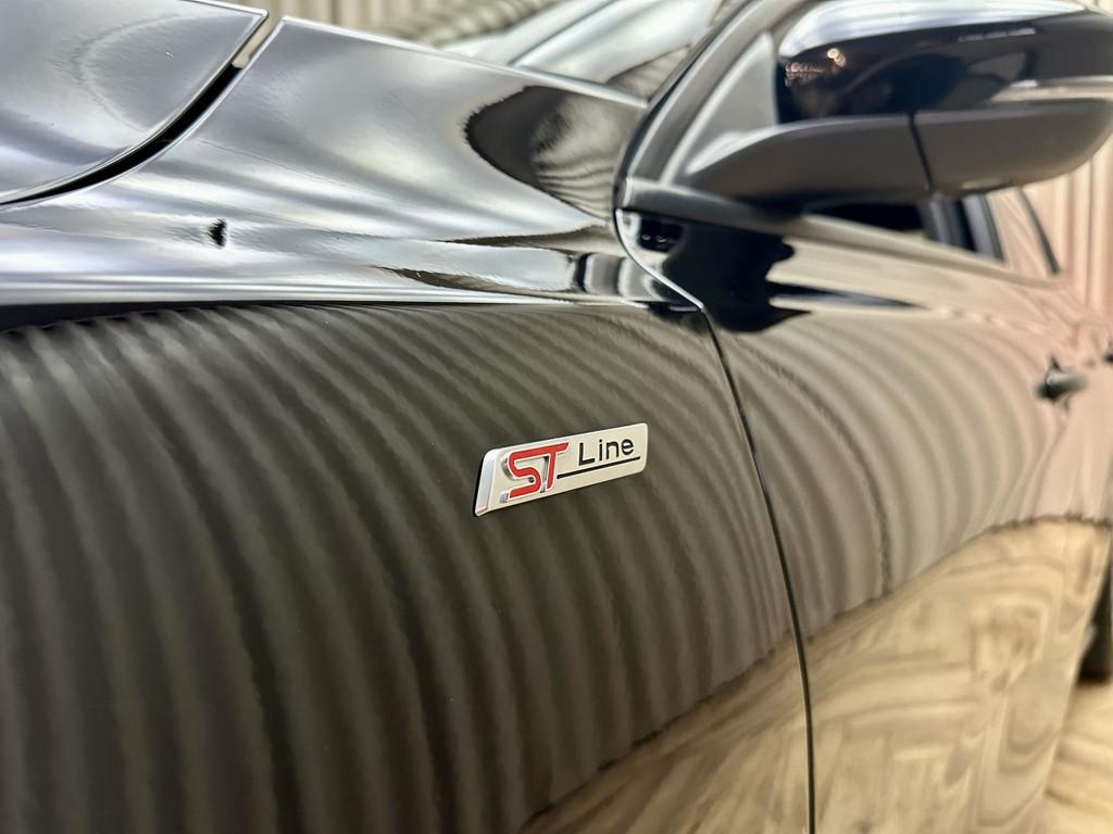 Ford FOCUS Wagon 1.0 EcoBoost Hybrid *ST-Line* Facelift / St, Stof, Gebruikt, Origineel Nederlands, Handgeschakeld