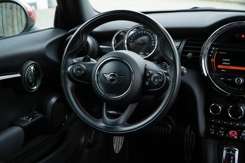 MINI Mini 2.0 John Cooper Works I 231 Pk I Pano I JCW stoele, 1998 cc, 232 pk, Gebruikt, 4 cilinders