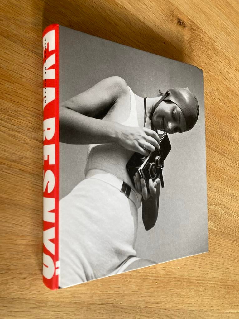 Eva Besnyö - Tineke de Ruiter - Koffietafelboek fotografie, Ophalen of Verzenden, Zo goed als nieuw, Fotografen