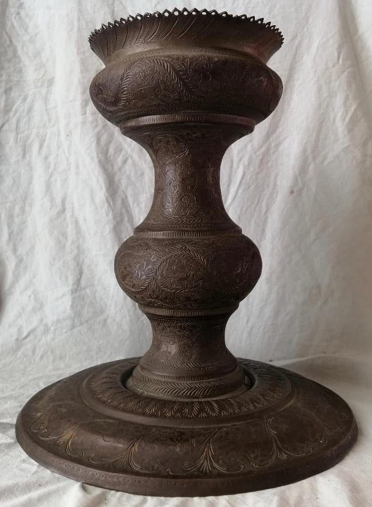 Indisch koper - grote vaas met schotel - Indonesië, Antiek en Kunst, Kunst | Niet-Westerse kunst, Ophalen of Verzenden