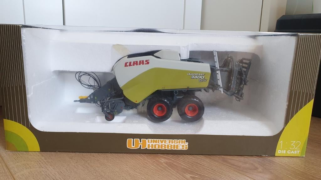 Claas Quadrant 3400 Universal Hobbies 1:32, Ophalen of Verzenden, Nieuw, Overige typen, Overige merken
