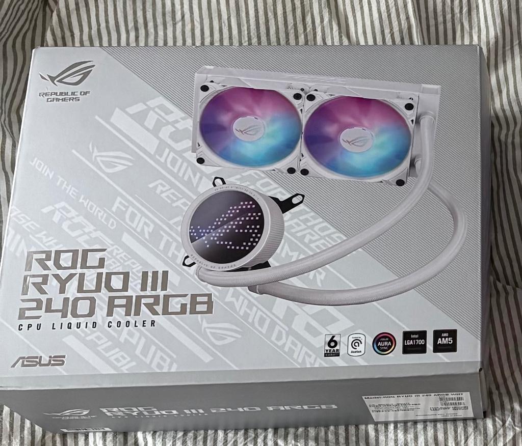 ASUS ROG RYUO III 240 ARGB, Ophalen of Verzenden, Zo goed als nieuw, Waterkoeling