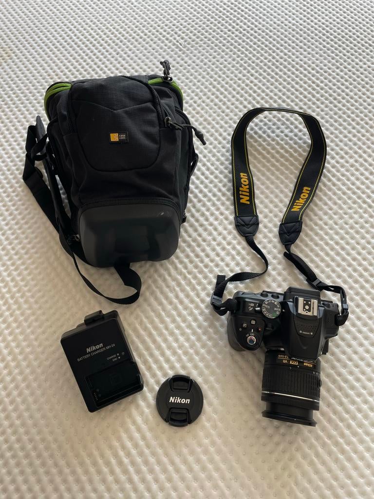 Nikon D5300 met 18-55mm en 70-300mm lenzen, Ophalen of Verzenden, Zo goed als nieuw, Spiegelreflex, Nikon
