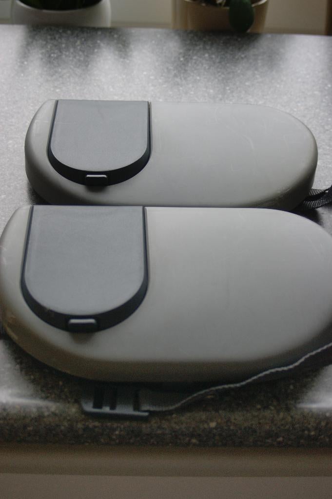 2 tafeltjes met spiegel voor achter in de auto, Auto diversen, Auto-accessoires, Ophalen of Verzenden, Zo goed als nieuw