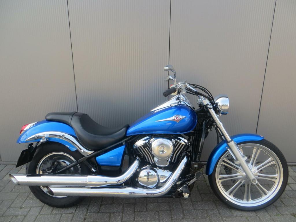 Kawasaki VN 900 Custom