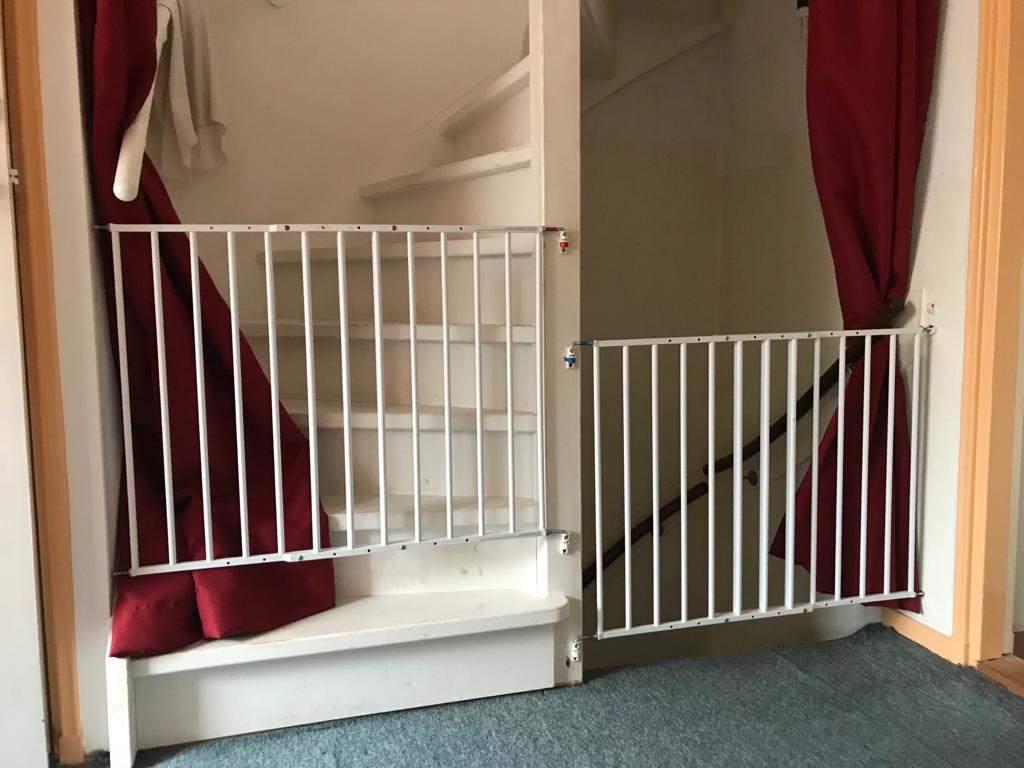 2 Traphekjes Wit IJzer en 1 Traphekje Hot, Ophalen, Gebruikt, 100 tot 115 cm, Schroefhekje