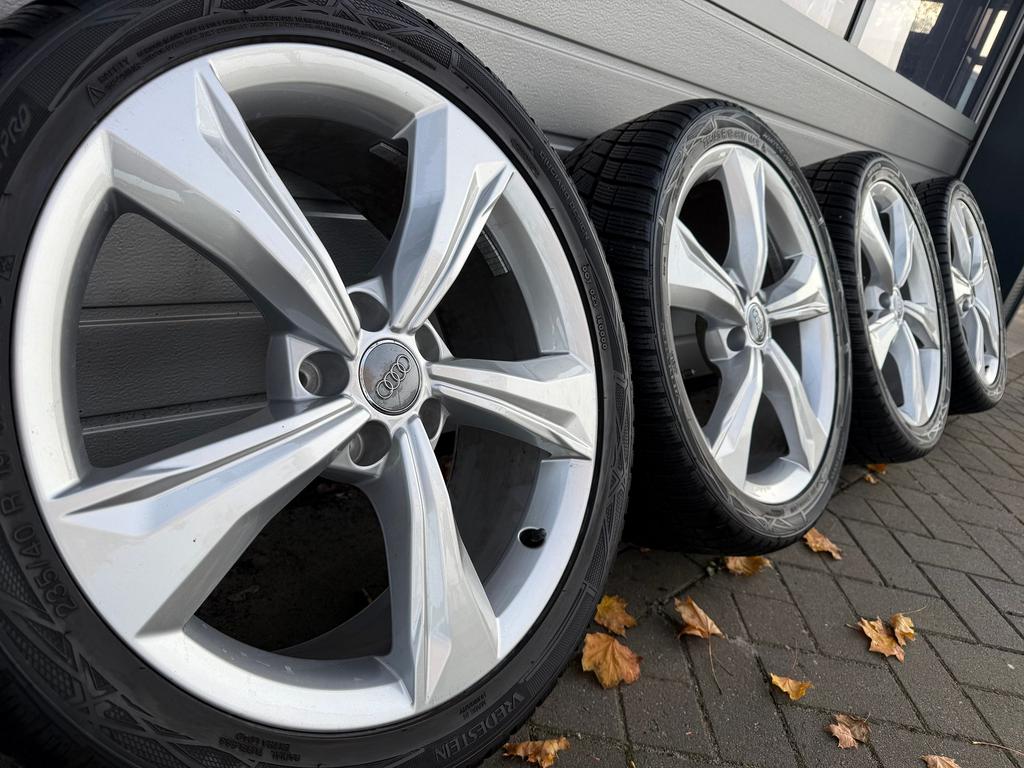Orginele 19 inch Audi s line A4 S4 B8 B9 A3 S3 velgen banden, 19 inch, Gebruikt, -, -