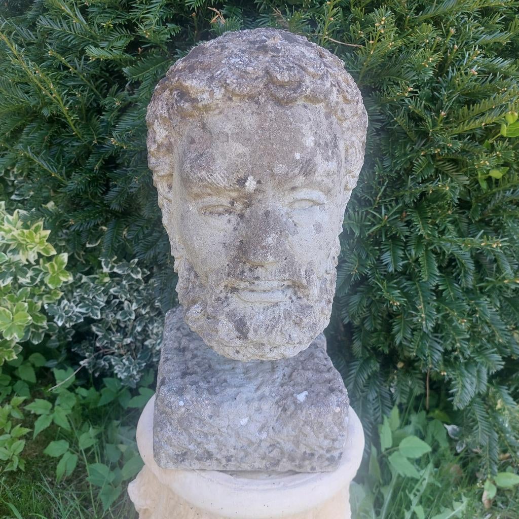 Betonnen tuinbeeld + sokkel, Ophalen