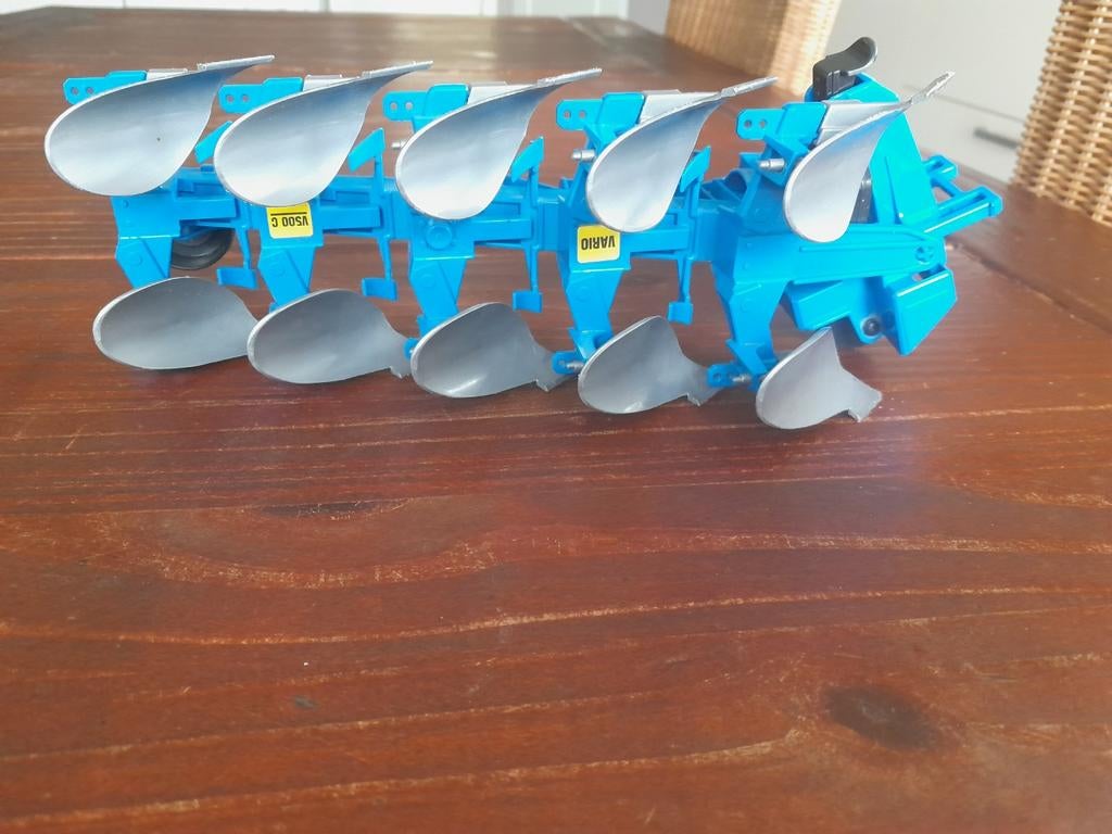 Bruder ploeg 1:16, Ophalen