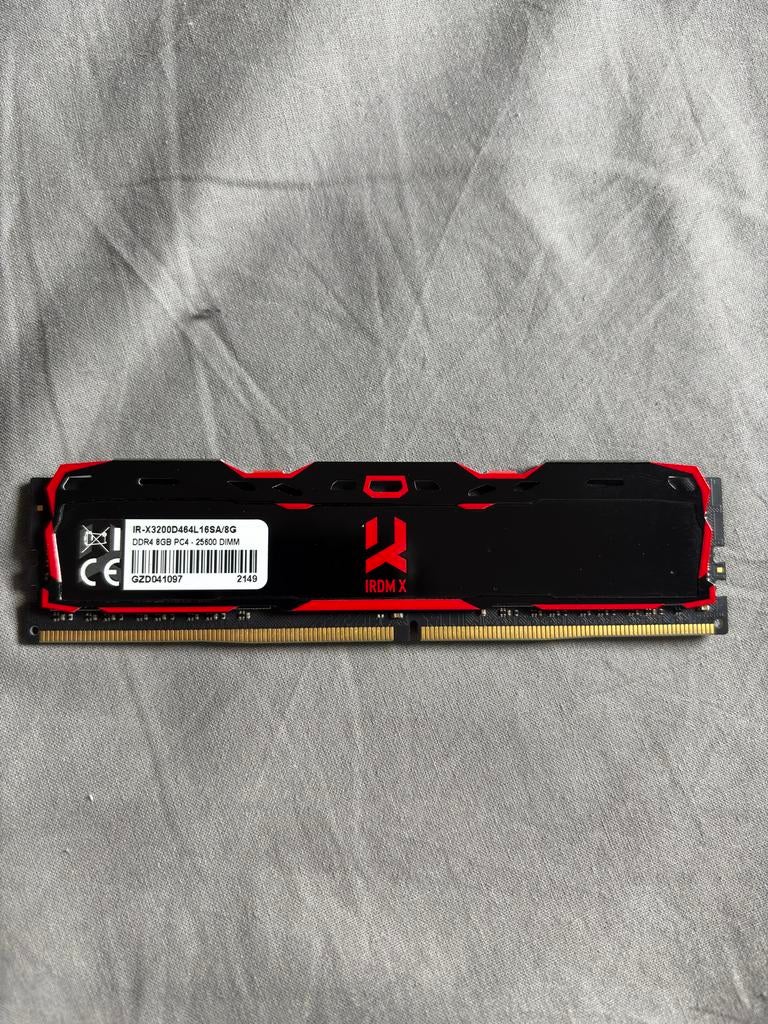 IRM X DDR4 8GB 3200MHz RAM Geheugenmodule, Computers en Software, RAM geheugen, DDR4, 8 GB, Ophalen of Verzenden, Zo goed als nieuw