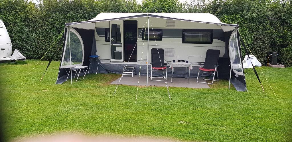 Caravan Hobby 495 UL Luxe Edition, 2 aparte bedden, Rondzit, Hobby, Kachel