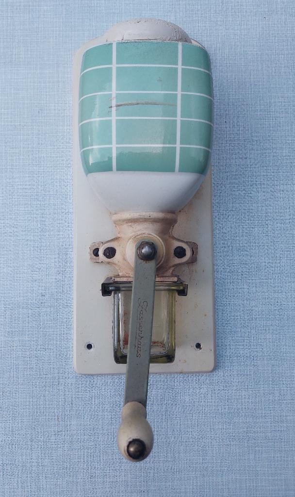 Oude koffiemolen, wandkoffiemolen, Zassenhaus, Antiek en Kunst, Ophalen