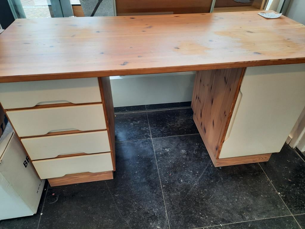 Ikea buro, Ophalen, Gebruikt
