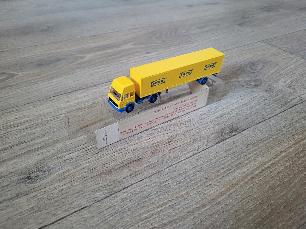 Mercedes Benz vrachtwagen Ikea Zweden Wiking, Ophalen of Verzenden, Zo goed als nieuw, Bus of Vrachtwagen, Wiking