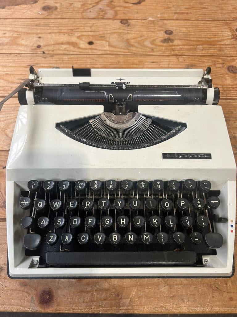 Vintage typmachine Tippa 1978, Ophalen of Verzenden, Zo goed als nieuw