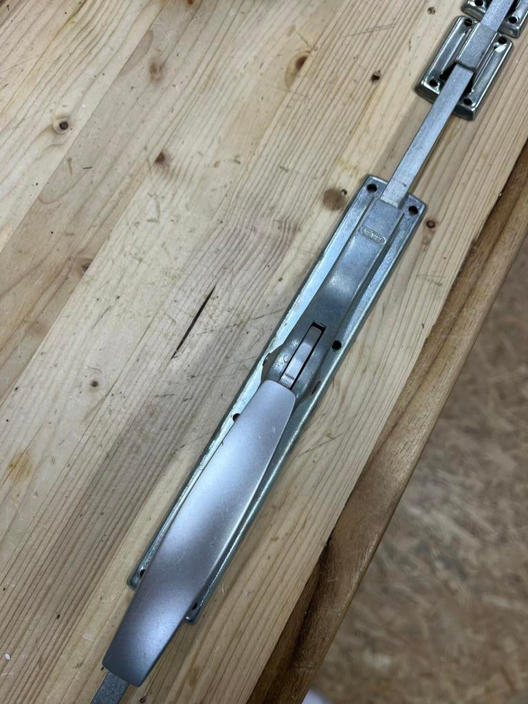 Nemef Espagnolet, Ophalen, Zo goed als nieuw, Binnendeur, 200 tot 215 cm